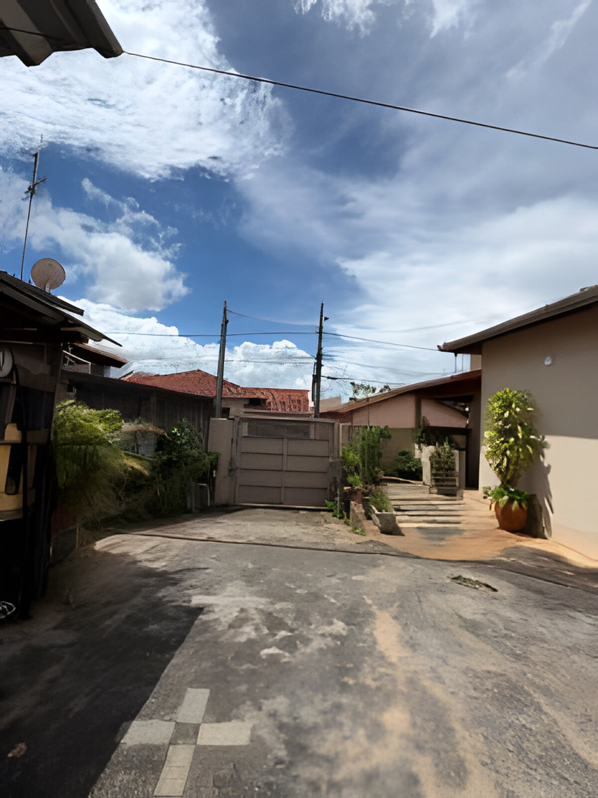 Casa compacta com 2 quartos em Três Pontas